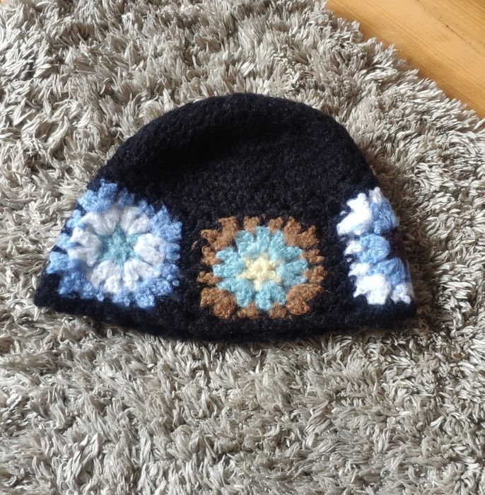 Czapka dla dziewczynki handmade zrobiona na drutach