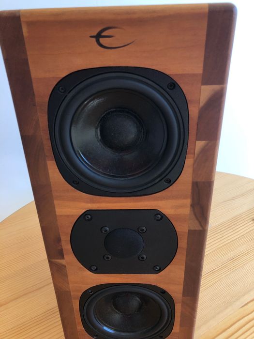 Colunas High End Electrocompaniet Qube