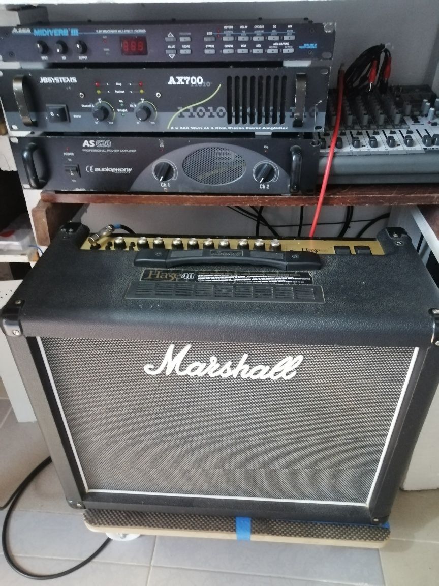 Amplificador a válvulas Marshall 40w