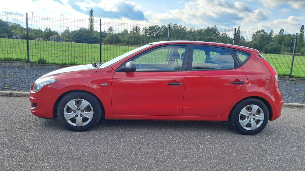 Hyundai i30 1.6 CRDi 90 KM 2009r Klima 1wł w PL  Ładny Sprawny