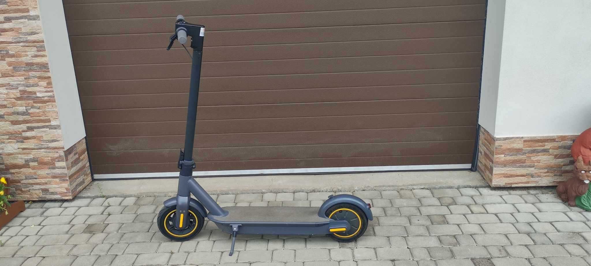 Hulajnoga elektryczna Ninebot MAX G30