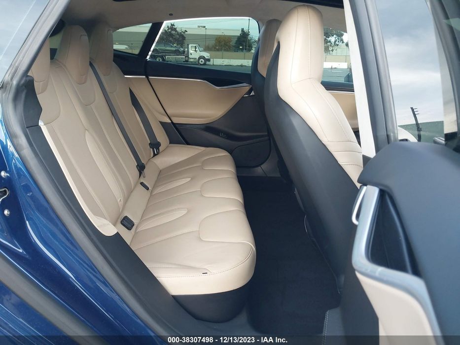 Tesla model S 75D