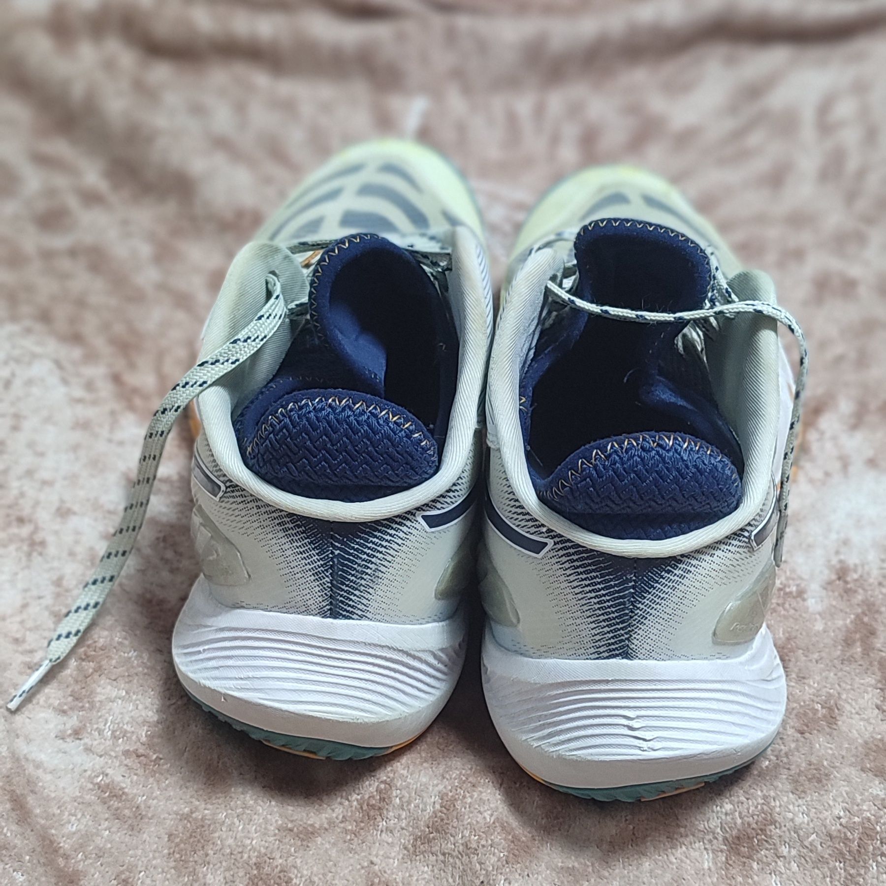 Кроссовки Asics metarise