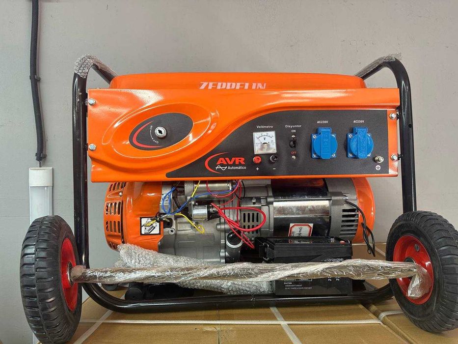 Бензогенератор однофазний на 4.4 кВт з доставкою Цепелін