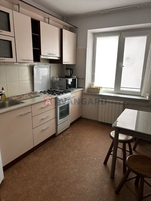 Продаж 2 кімнатної квартири.Бородинський.