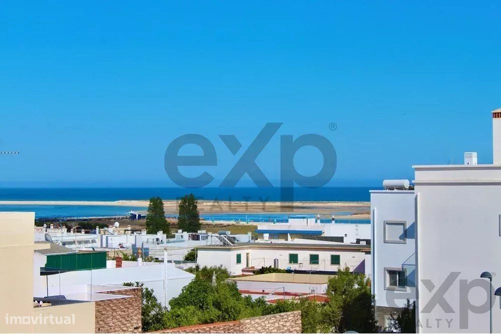 Vivenda V3 de excelência com piscina em Fuseta