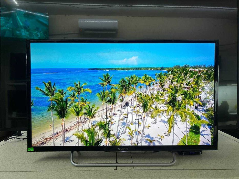 Телевізор SONY 
mod. KDL-32W705B з Німечинни Б\В