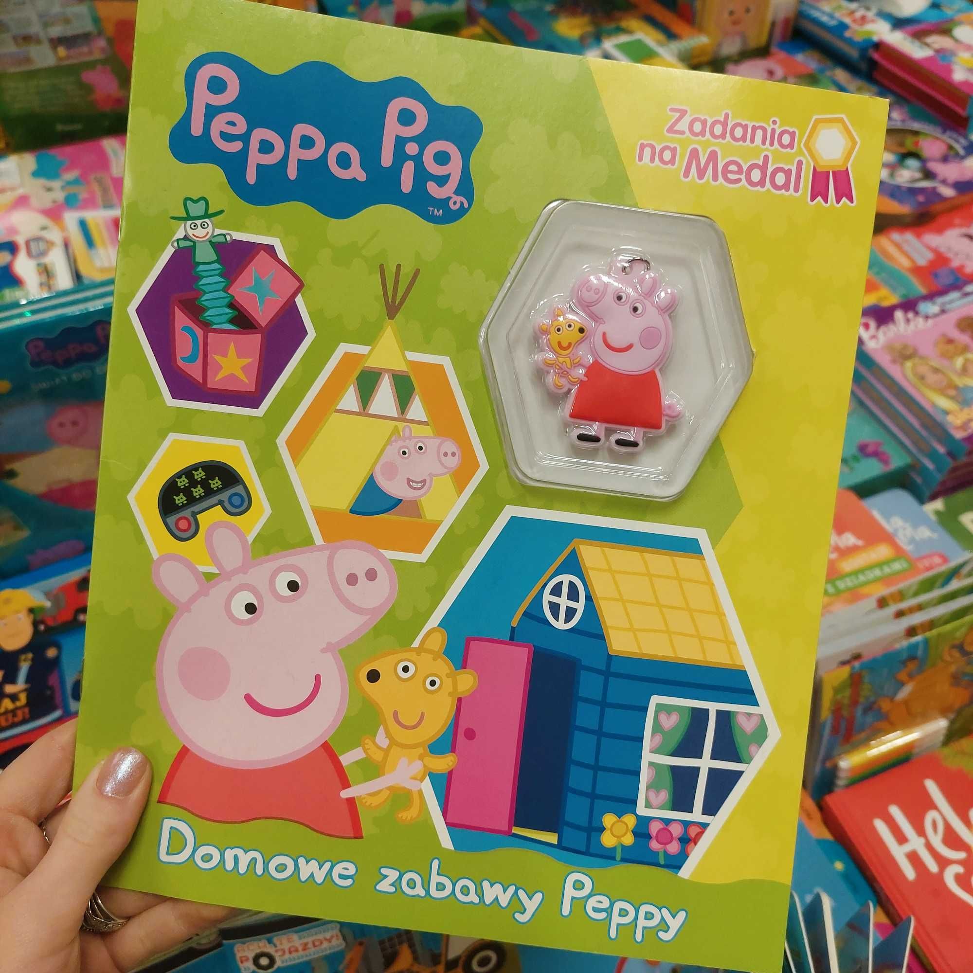 Peppa Pig z breloczkiem - zadania na medal - Domowe zabawy Peppy