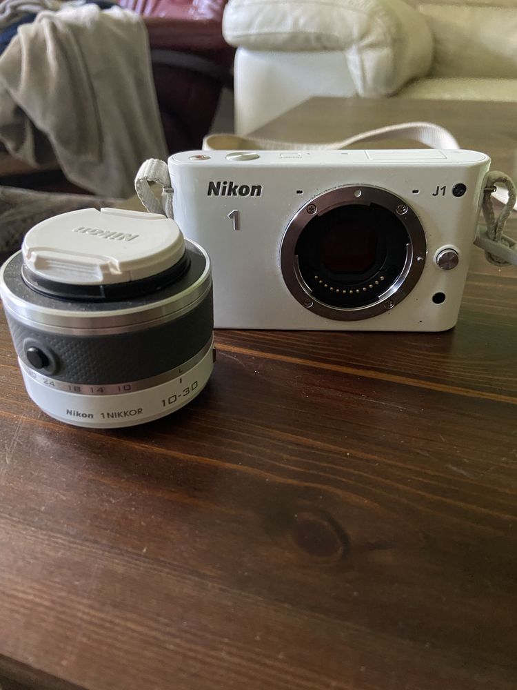 Nikon 1-J1 super mini lustrzanka