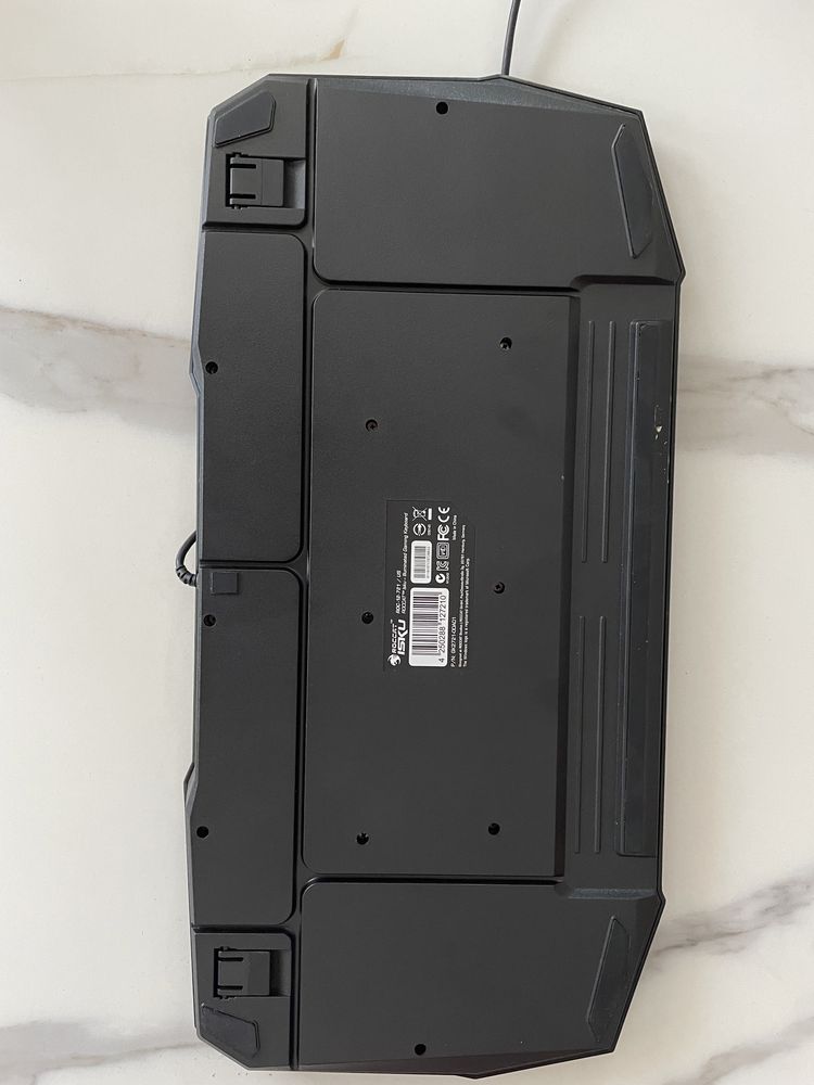 Roccat ROC-12-721 klawiatura przewodowa USB
