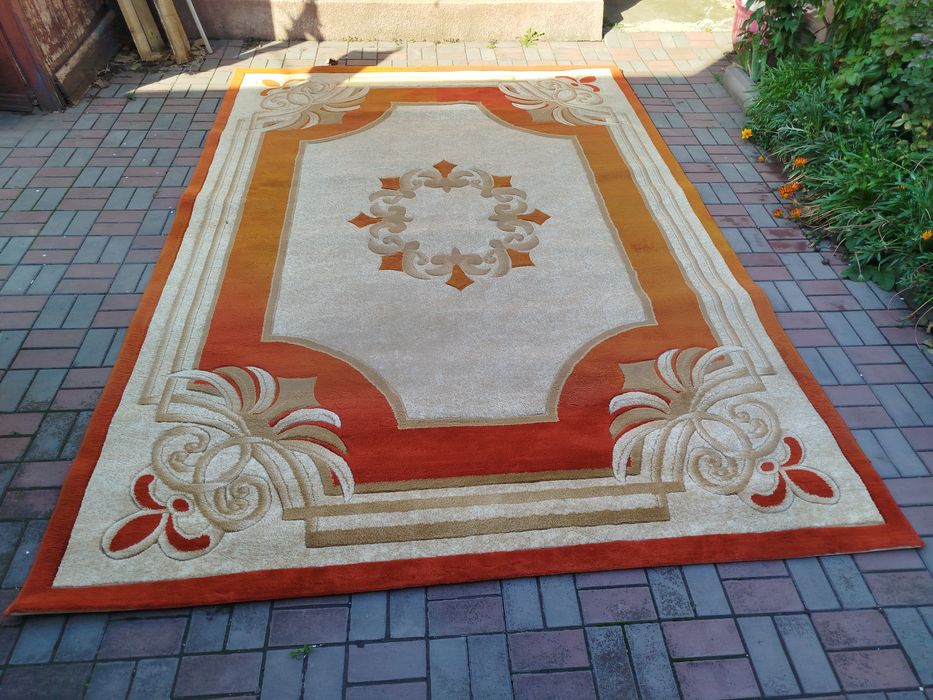 Продам Ковёр, ширина2,5 длина 3,5