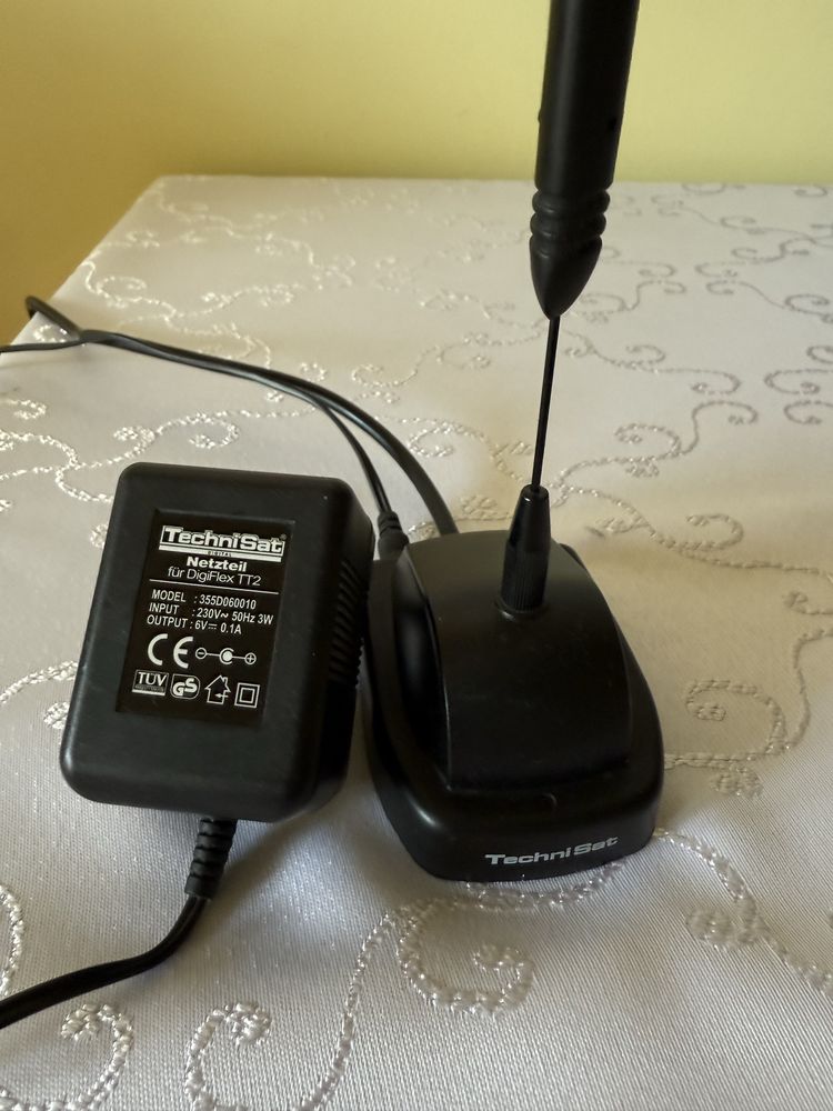 Antena Technisat DigiFlex TT2 ze Wzmacniaczem Plus Ładowarka 1kpl