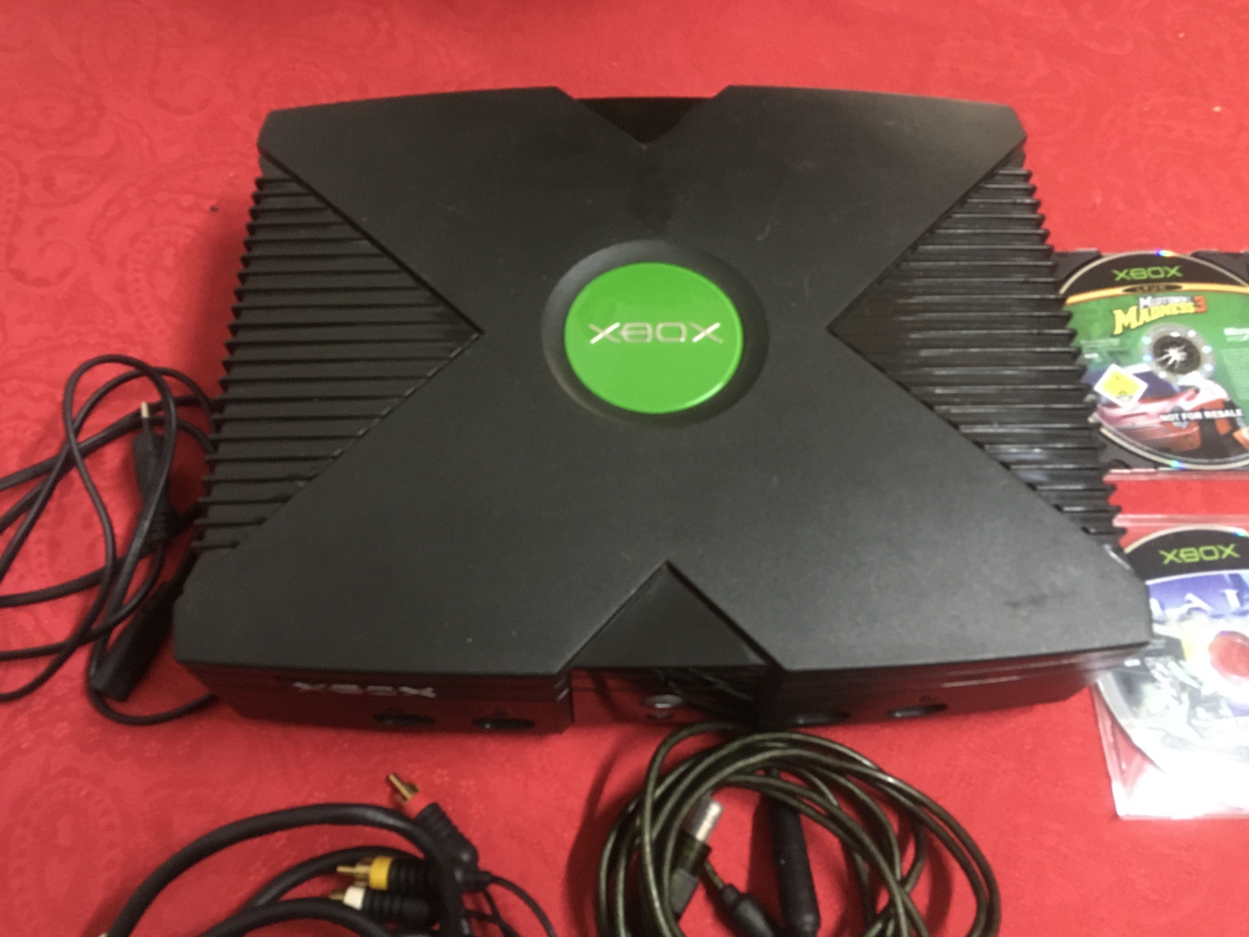 XBOX Clássica/1.a geração-Comando original e 2 jogos
