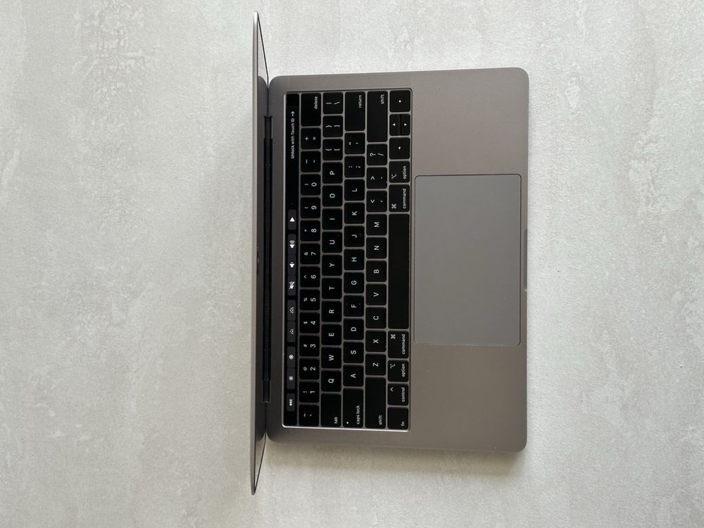 Macbook Pro 13 8/128 A2159 2019 Space Gray Touchbar