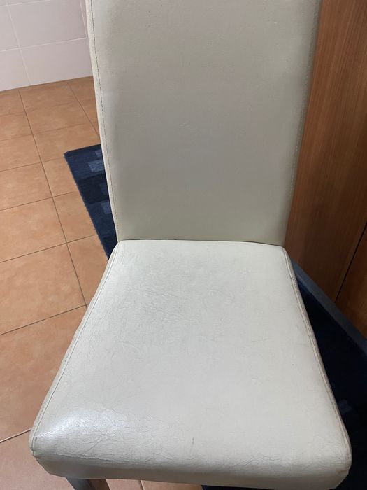 Conjunto de 4 cadeiras