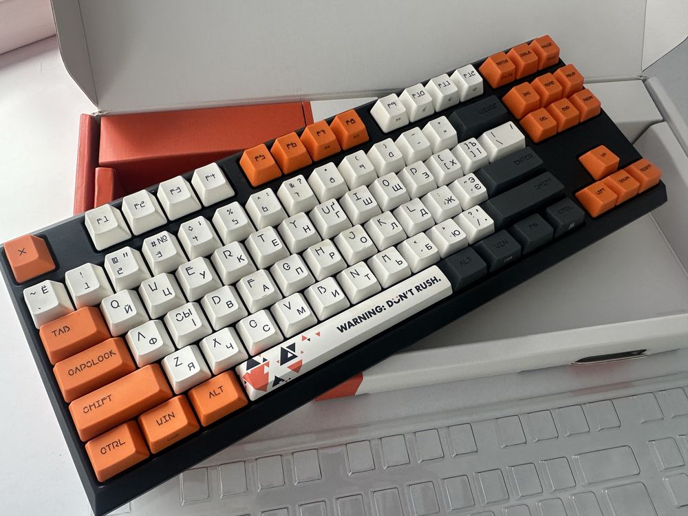 Клавиатура Varmilo VCS87 Awake Cherry MX Red