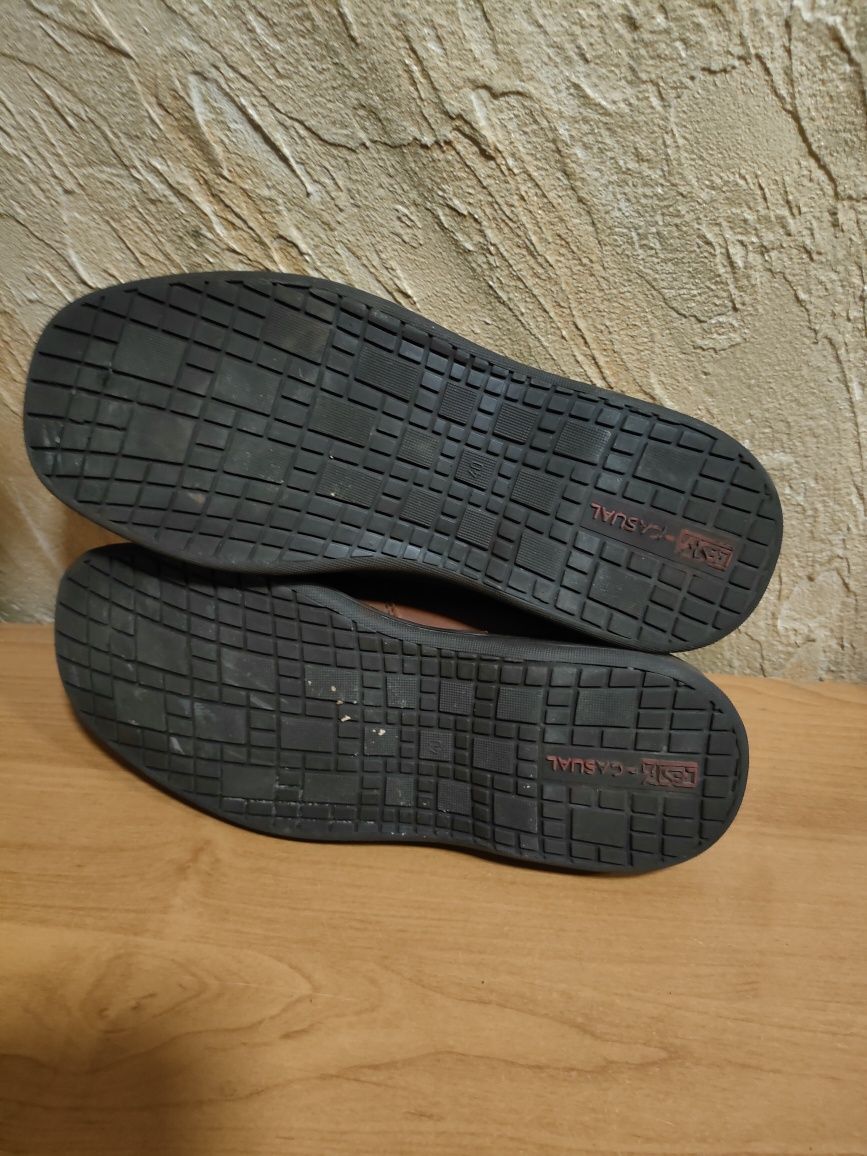 Buty męskie skórzane 40 z wkładką wewnątrz 25.5 cm.