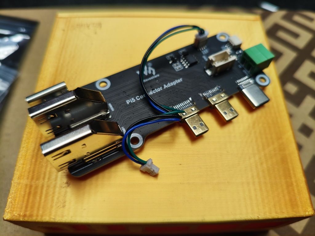 Raspberry pi 5 akcesoria, pimoroni, obudowa, adapter