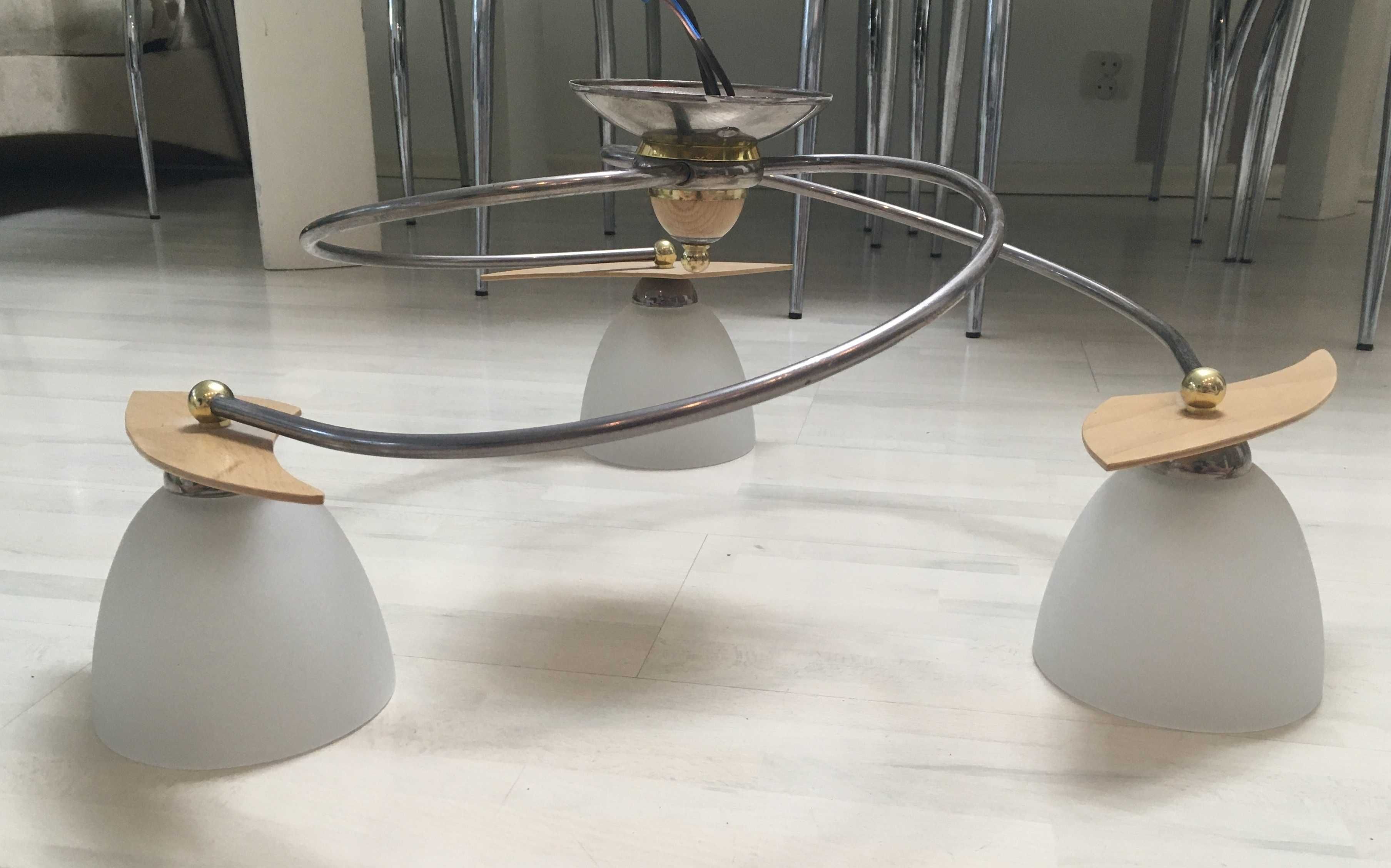 Lampa Sufitowa Wisząca Żyrandol 3 Klosze Mleczne Oprawa Oświetleniowa
