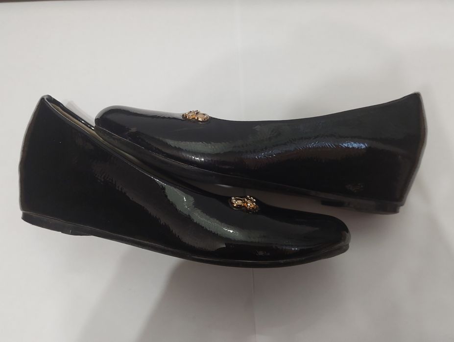 Лаковані туфлі для дівчинки, 33 розмір