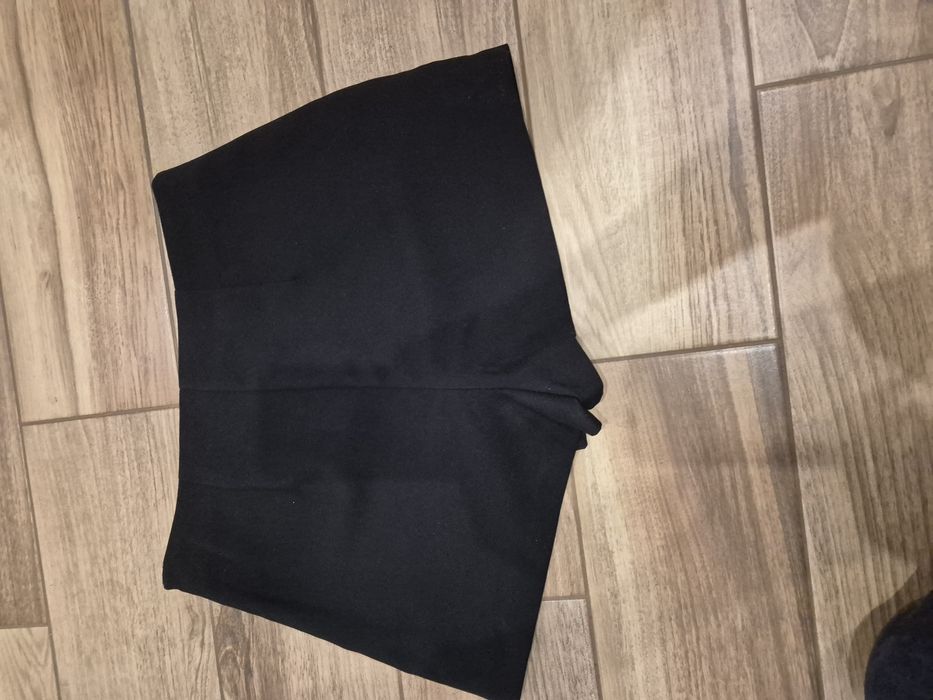 Nowe bez metki czarne spodenko spodnica  River Island  M