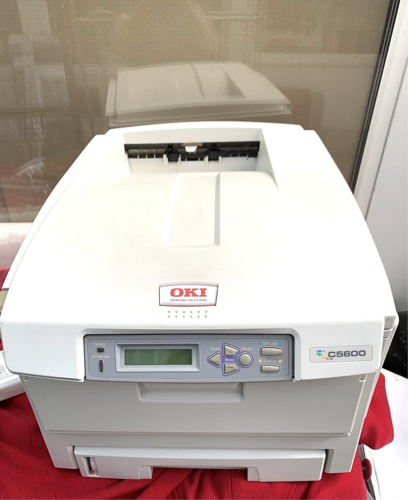 Кольоровий лазерний принтер з мережею OKI C5600 невеликий пробіг