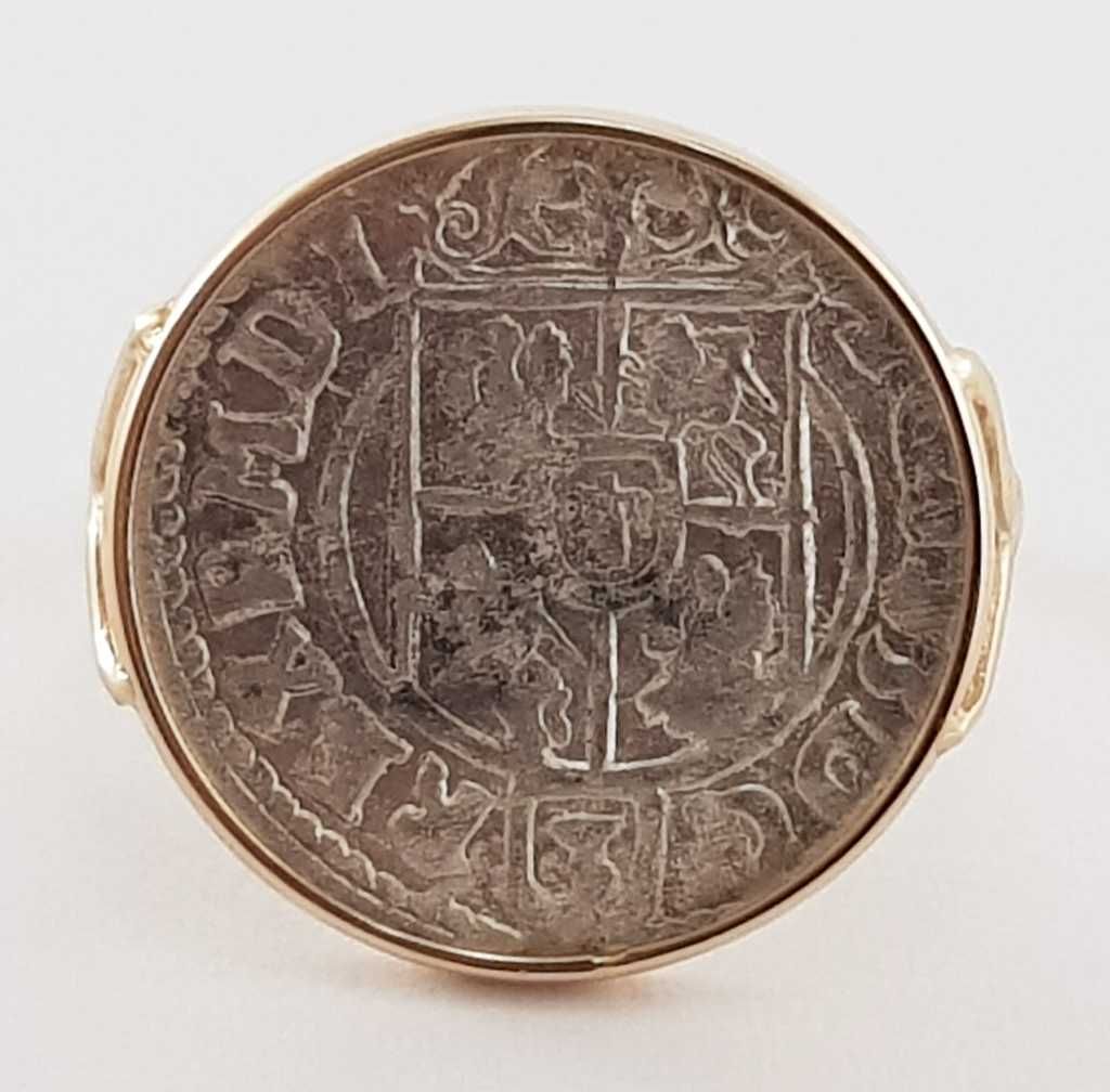 Złoty pierścionek z monetą  Zygmunt III Waza z lat 1620/1627