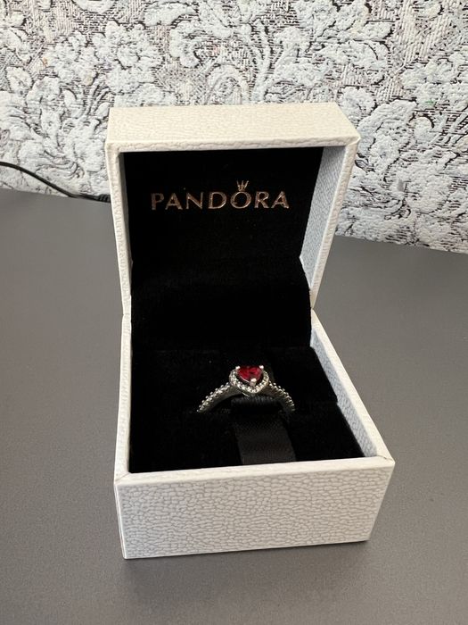 Прикраси «Пандора»