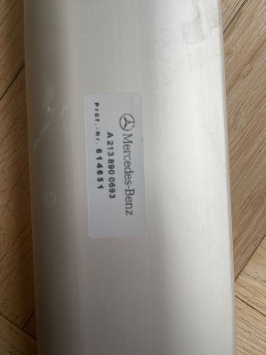 Bagaznik dachowy do mercedes w 213 marki mercedes ,na 3  rowery .