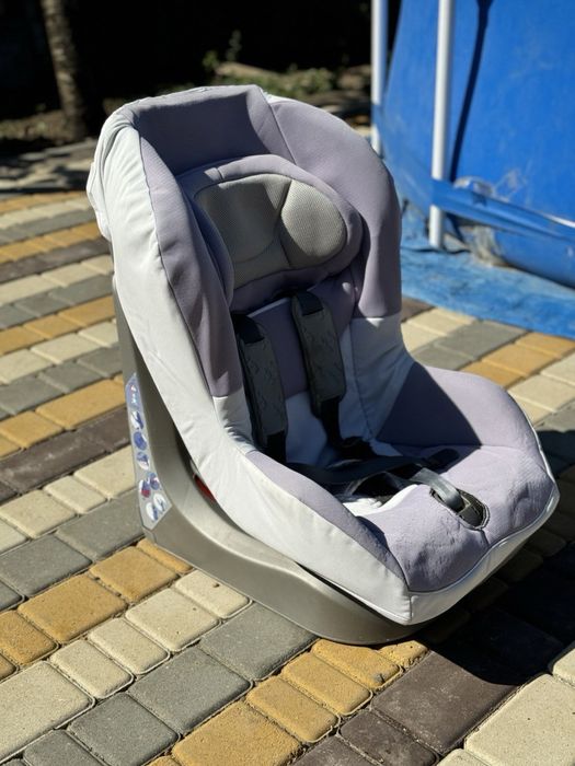 Дитяче автокрісло