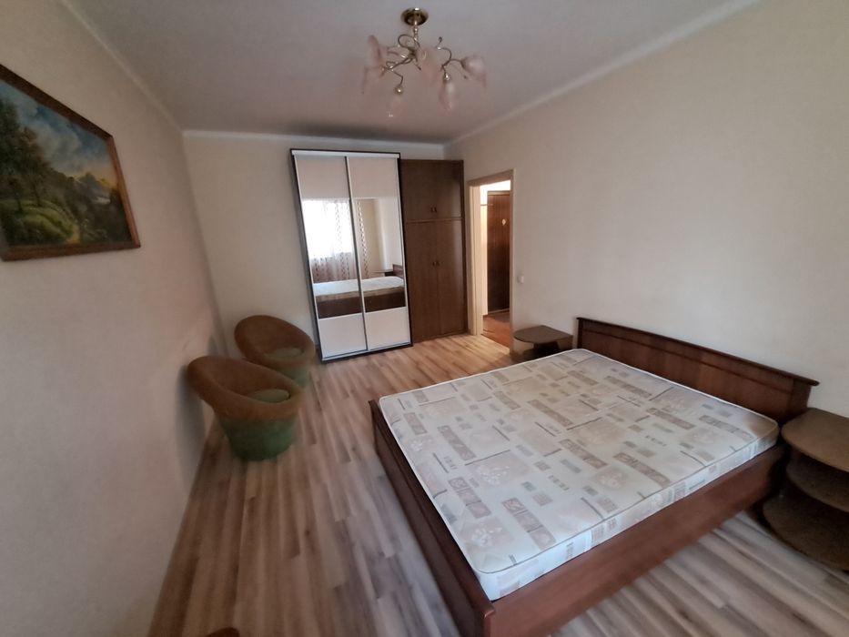 Оренда 1 кімнатна 4/9 площ 36 м2 кух 9 в центрі вул Котляревського