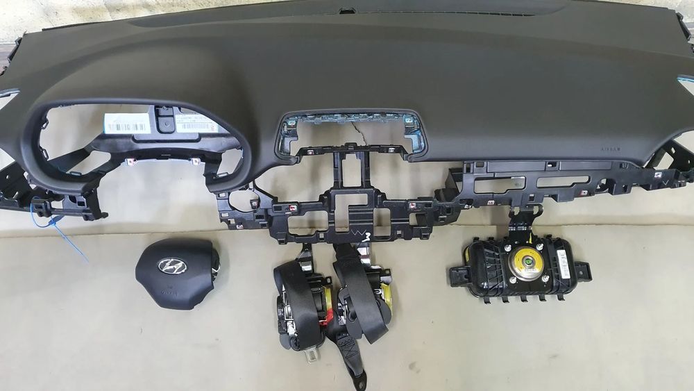 Kokpit Deska AirBag Konsola Hyundai I30 III