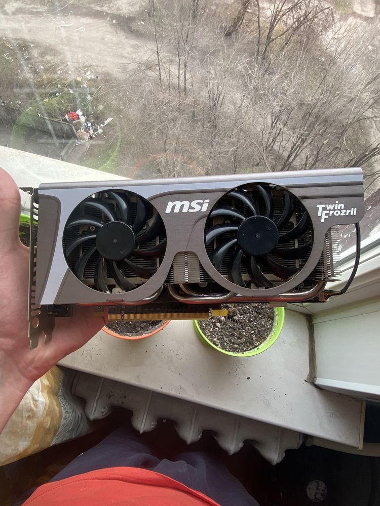 Видеокарта MSI PCI-Ex N560GTX Twin Frozr II