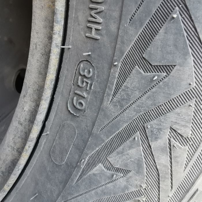 Резина, шини, скати зима 205/65 R16C Nokian Hakkapelitta 19р