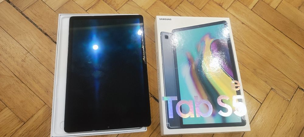 Samsung Galaxy Tab S5e SM-T727 64 GB, Wi-Fi, 10.5 in - Silver Gray