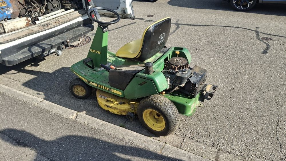 Kosiarka traktorek John deere gx75