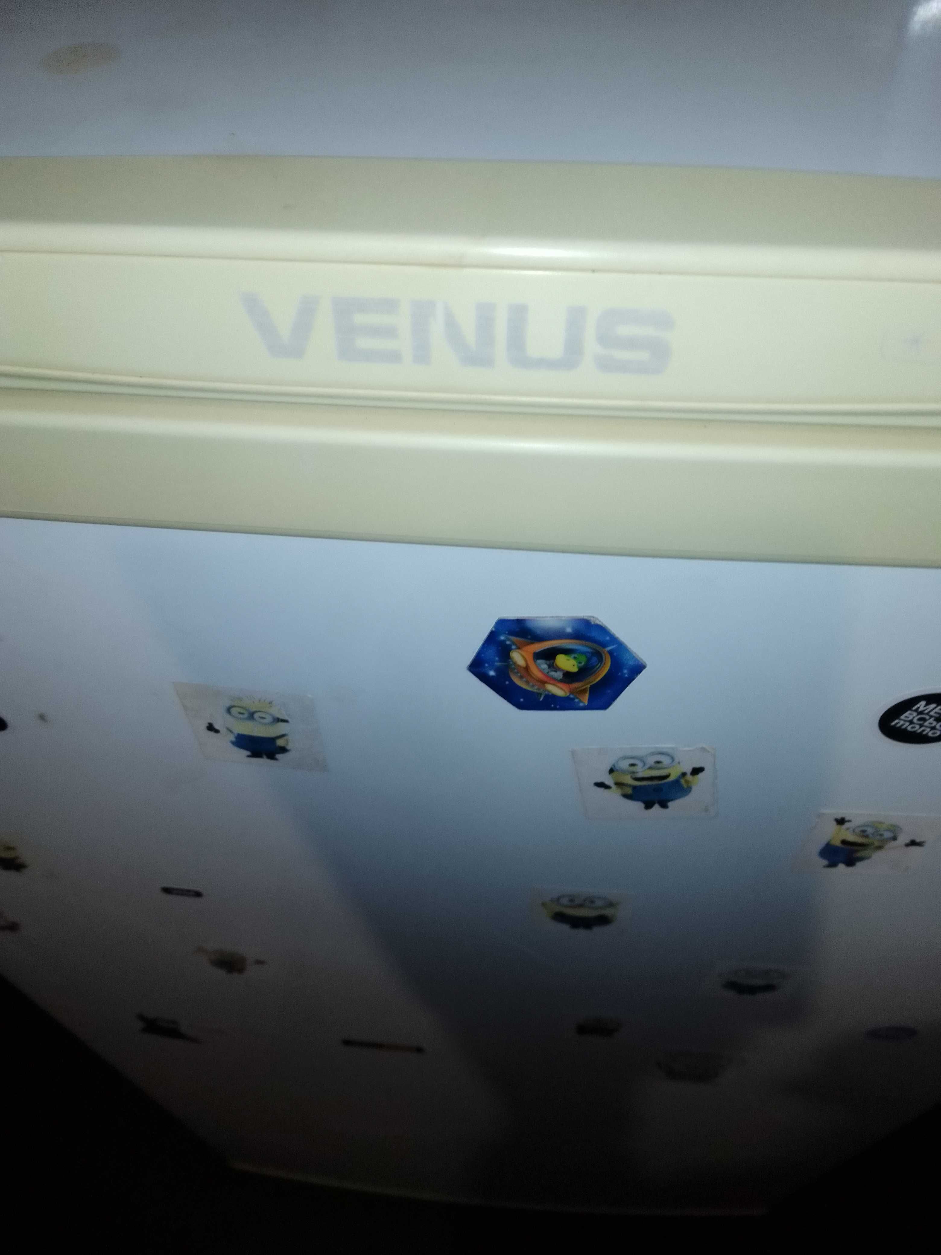 Продам Холодильник VENUS