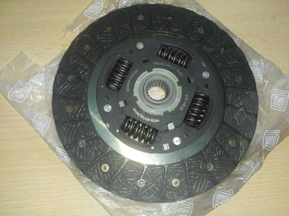 Диск зчеплення Hyundai Kia 4110023136