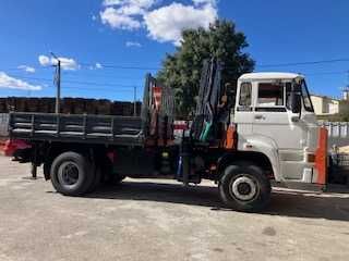 Camião 4x4 DAF C/grua e báscula