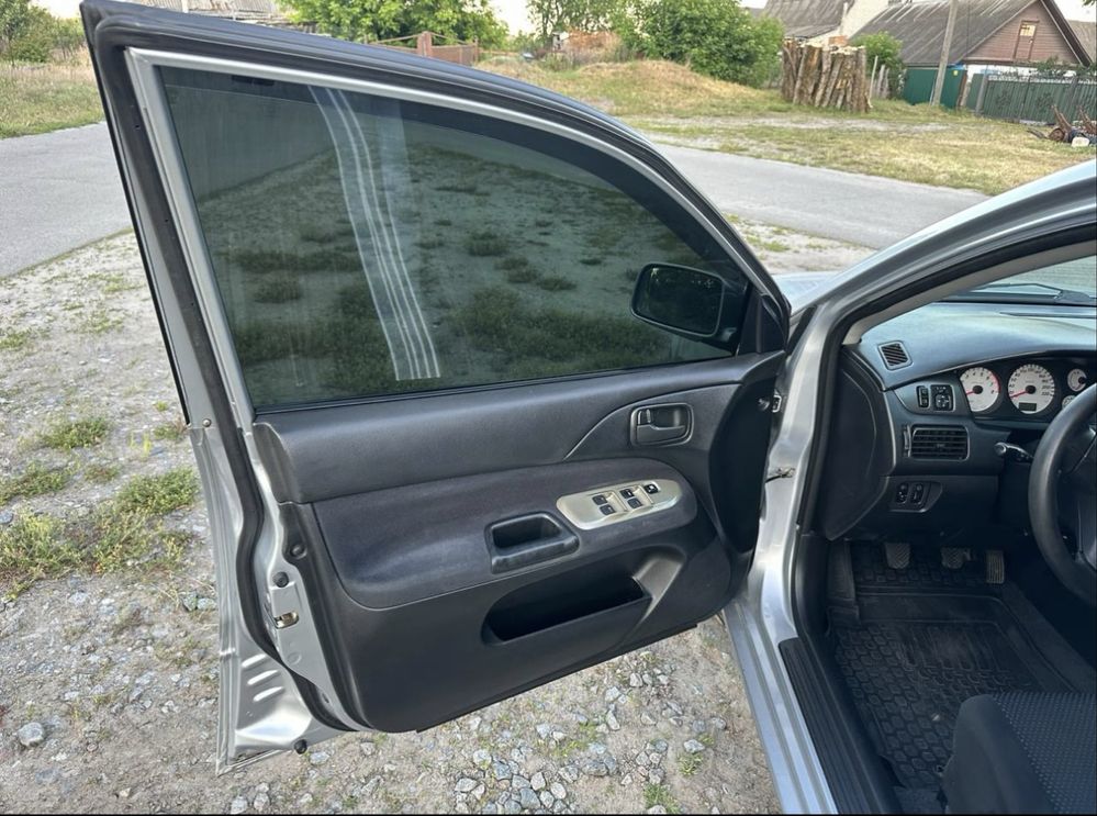 Mitsubishi Lancer 9 2007 год, 1.6 бензин