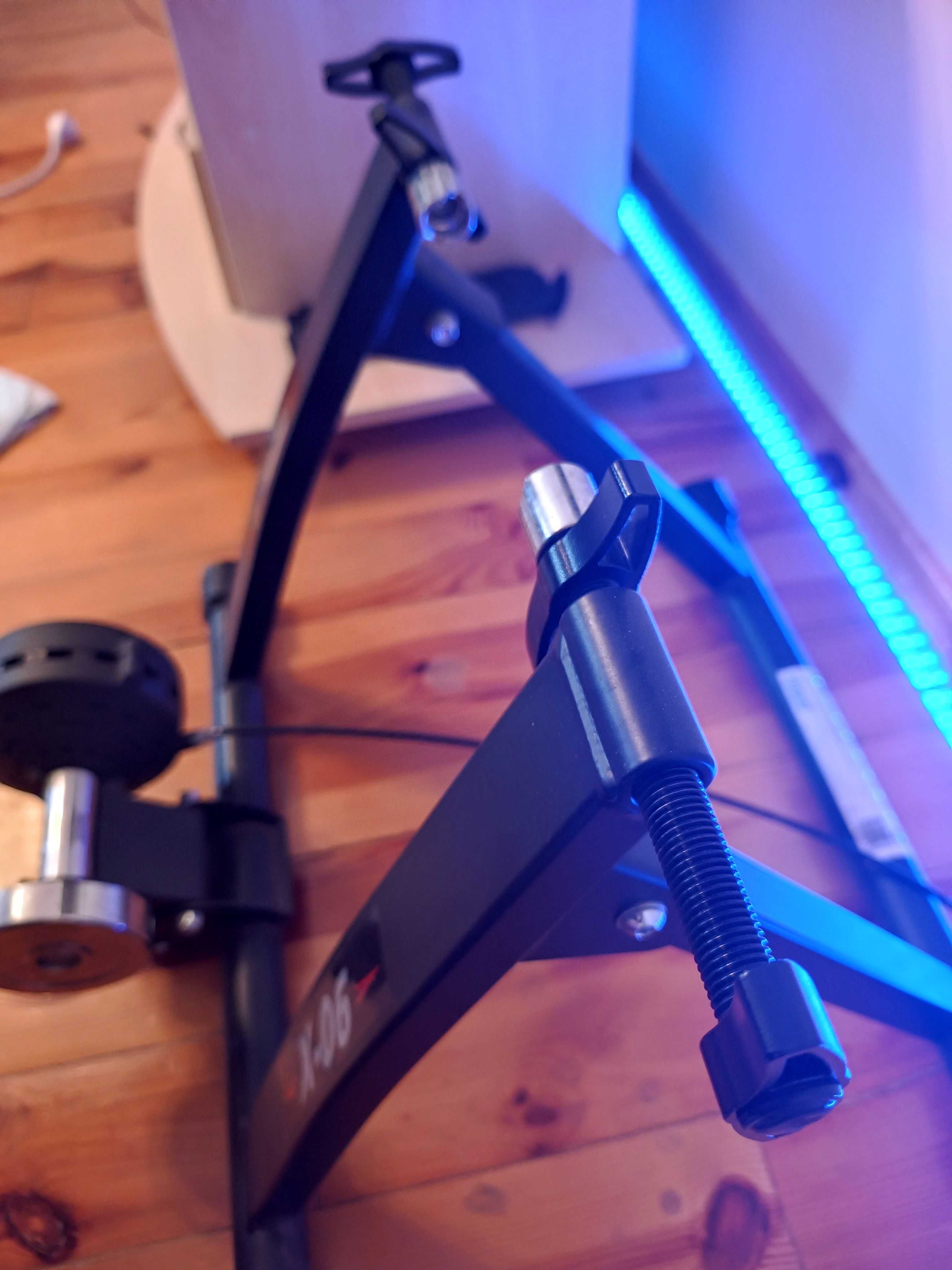 Trenażer rowerowy X-06 Master