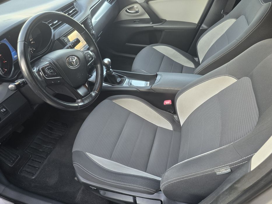 Toyota Avensis 1,6 D4d fajne ladne auto