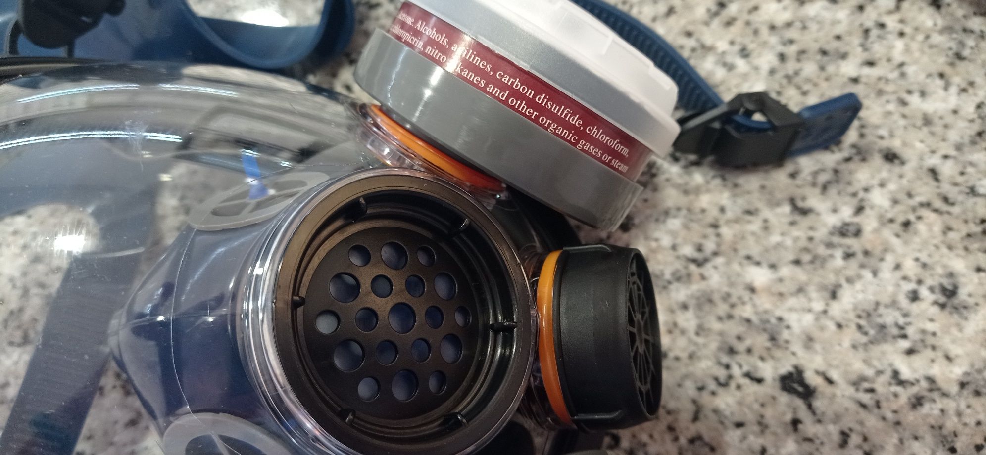 2 Máscaras de Gás Holulo S100CL2 + 8 filtros novos Nova