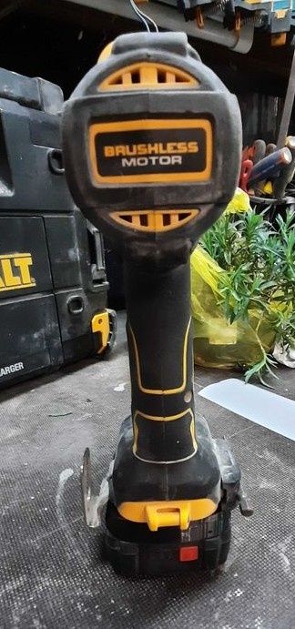 Adapter DeWalt XR18 na baterie Metabo CAS