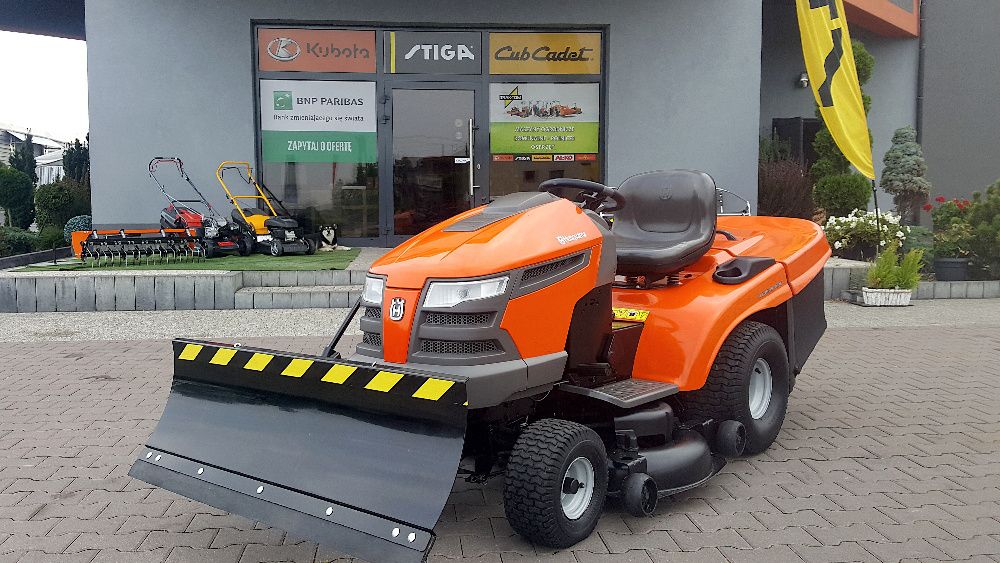 Traktorek kosiarka Husqvrana CTH 220 mocny silnik 22 KM