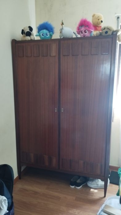 Vendo mobilia de quarto de casal em mogno