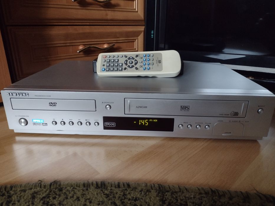 Nagrywarka wielofunkcyjna Samsung DVD-V6500