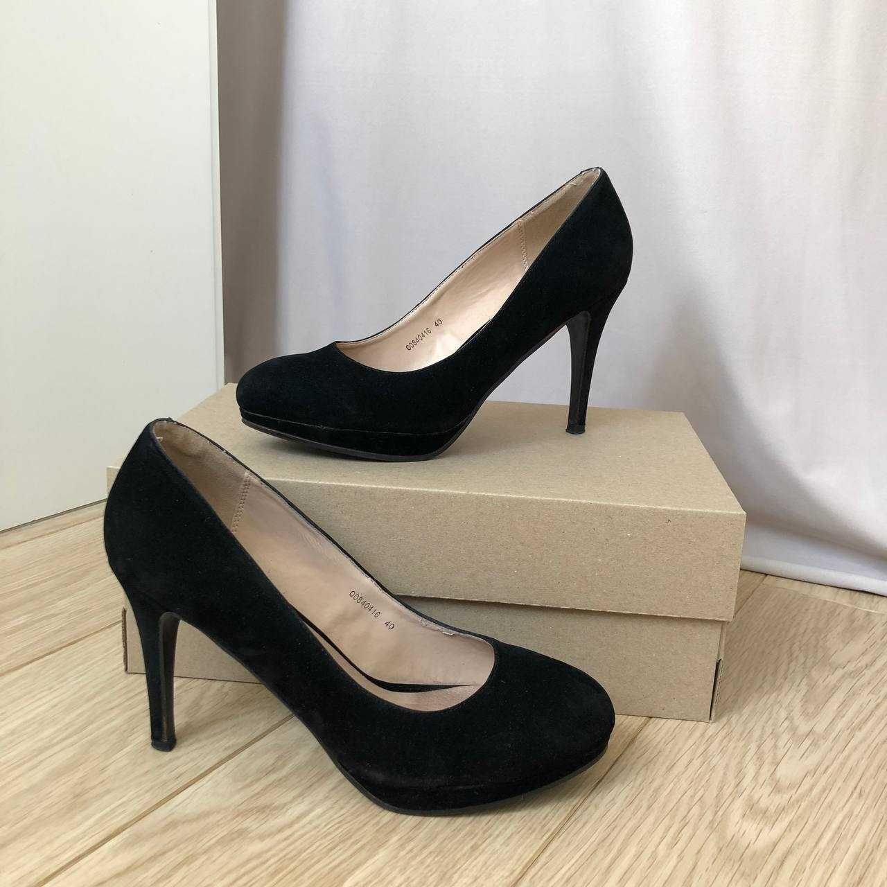 Чорні замшеві туфлі на шпильці / Жіночі / 40 розмір