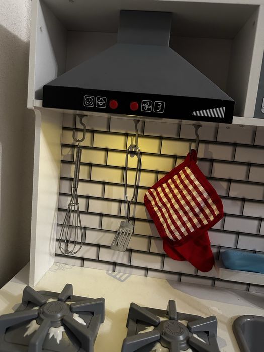 Дитяча деревяна кухня Avko