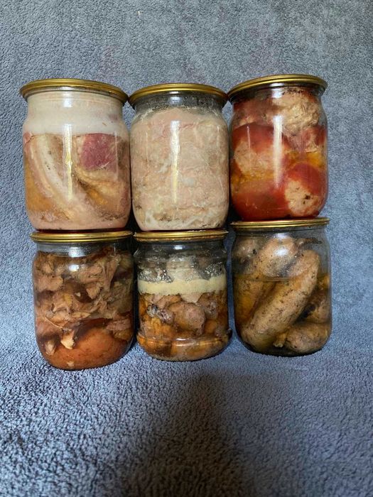Консервация. Мясные консервы, сок томатный, готовые блюда